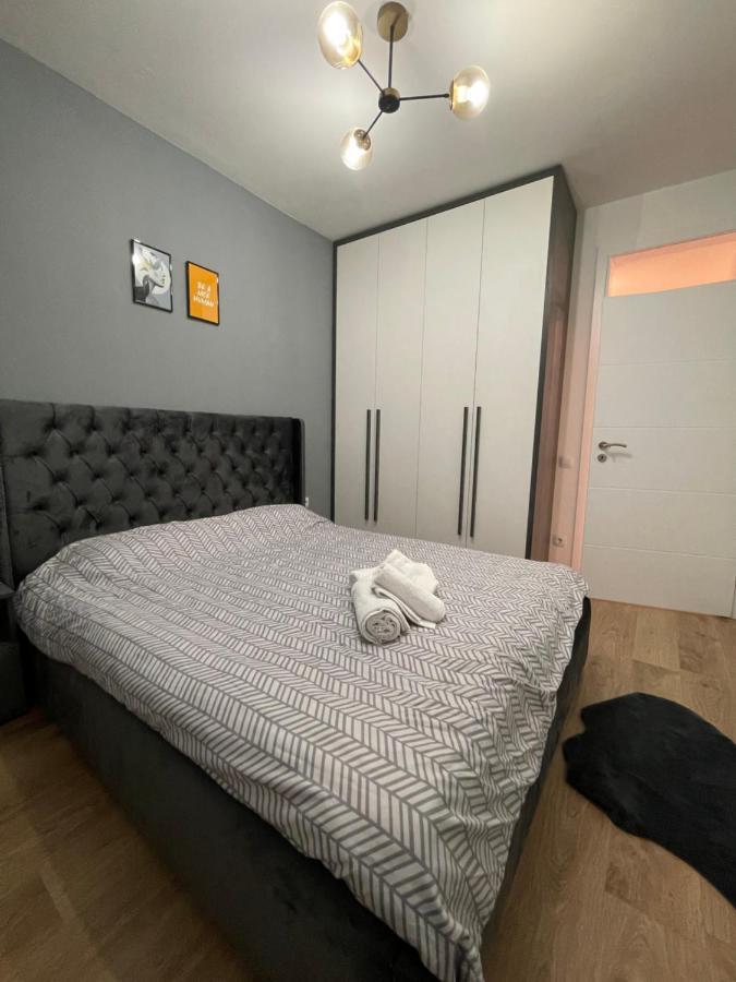 Daf Apartaments Pristina Exterior photo